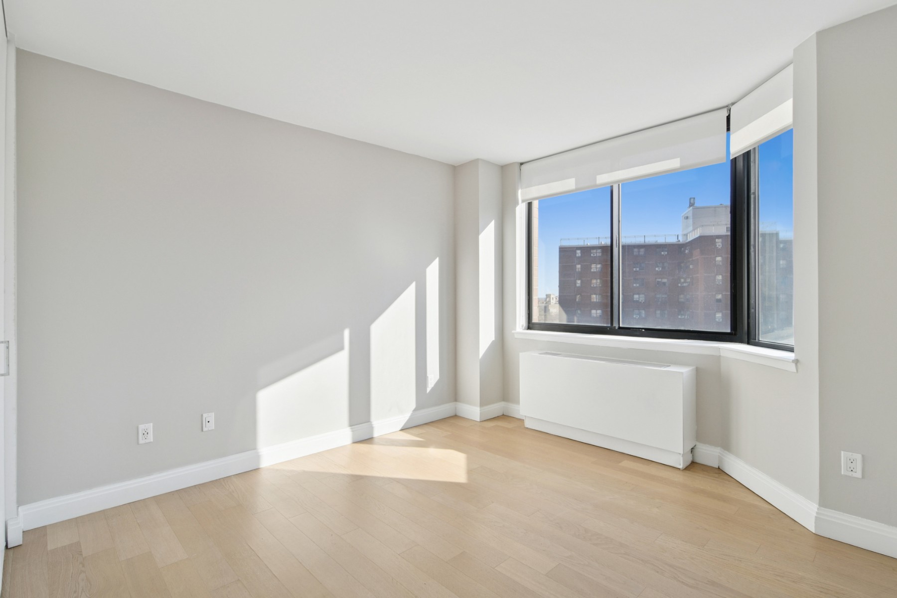 345 E 94th Street 25C