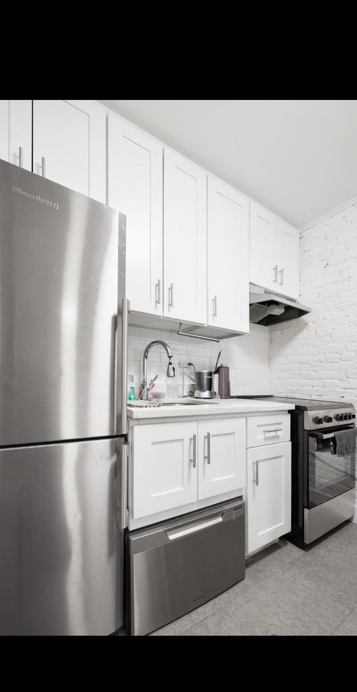 431 W 22nd Street BF