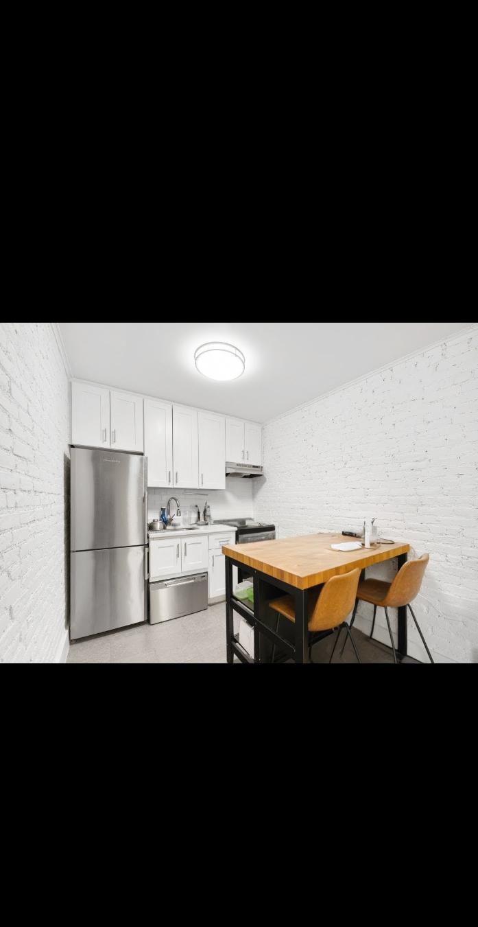 431 W 22nd Street BF