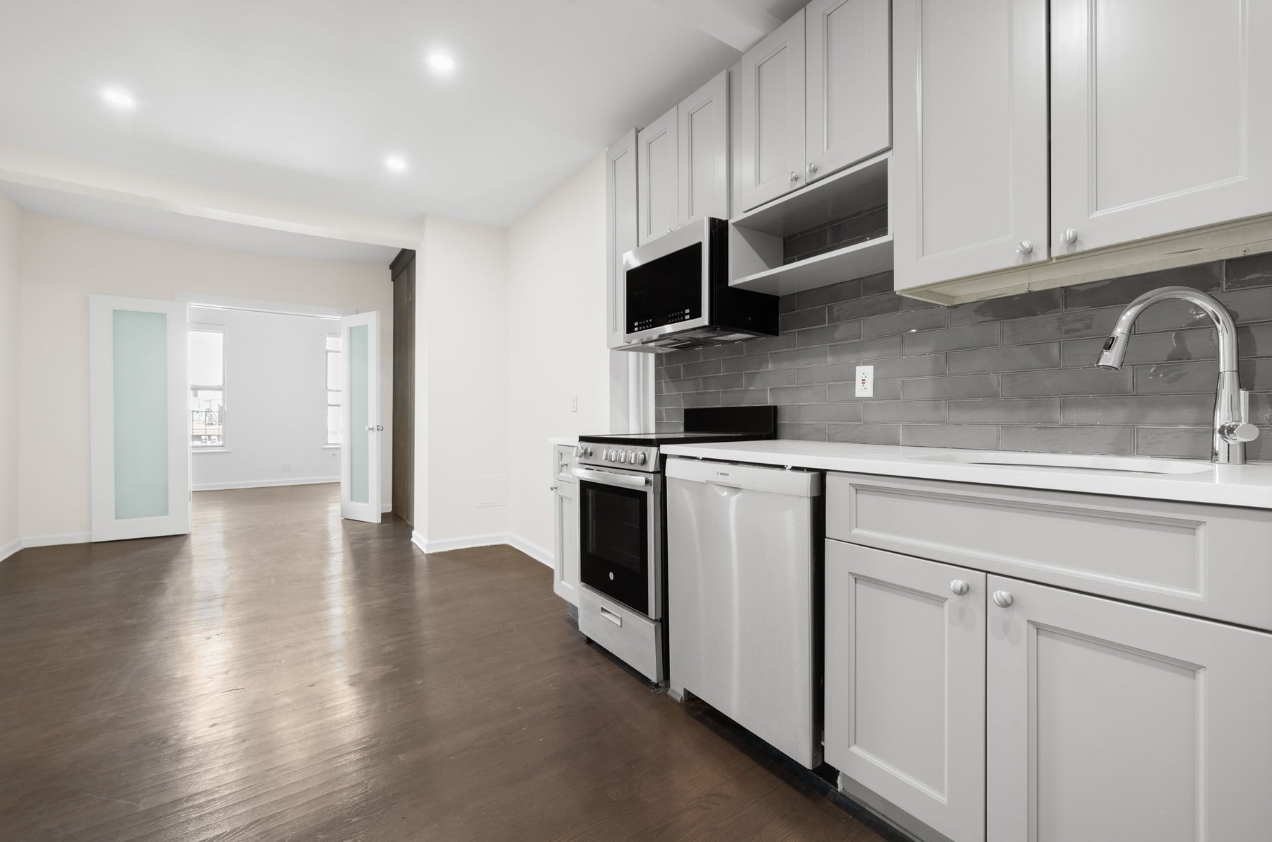 332 E 9th Street 20