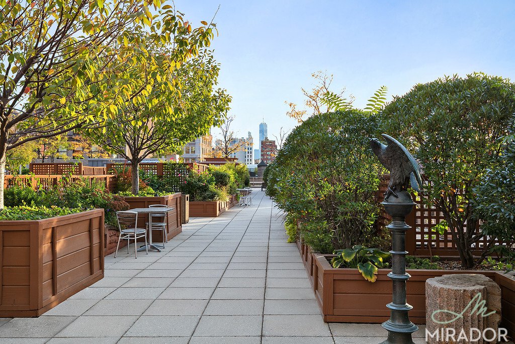 60 W 23rd Street 838