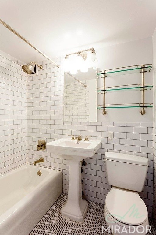 255 W 14th Street 3D