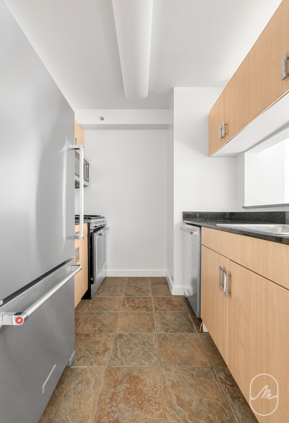 561 10th Avenue 14G