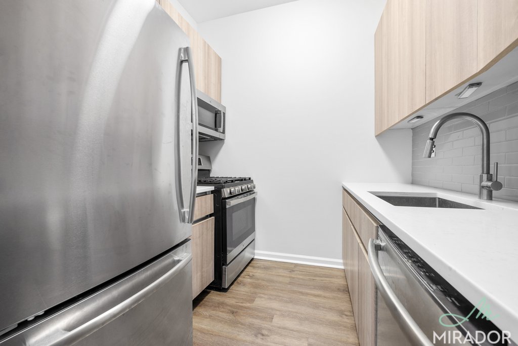 15 Park Row 11C