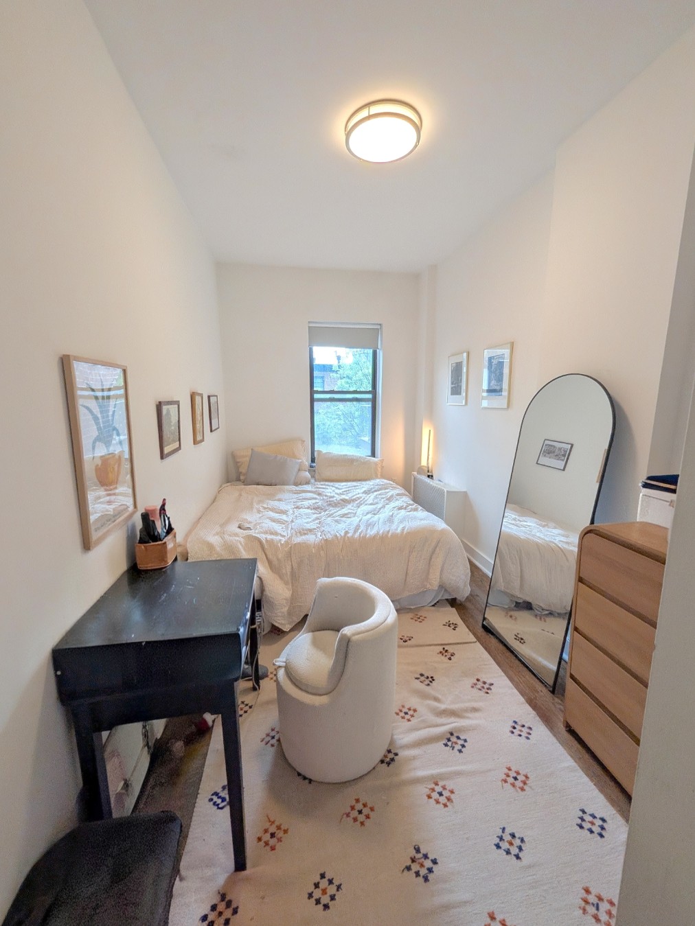 466 W 23rd Street 3r