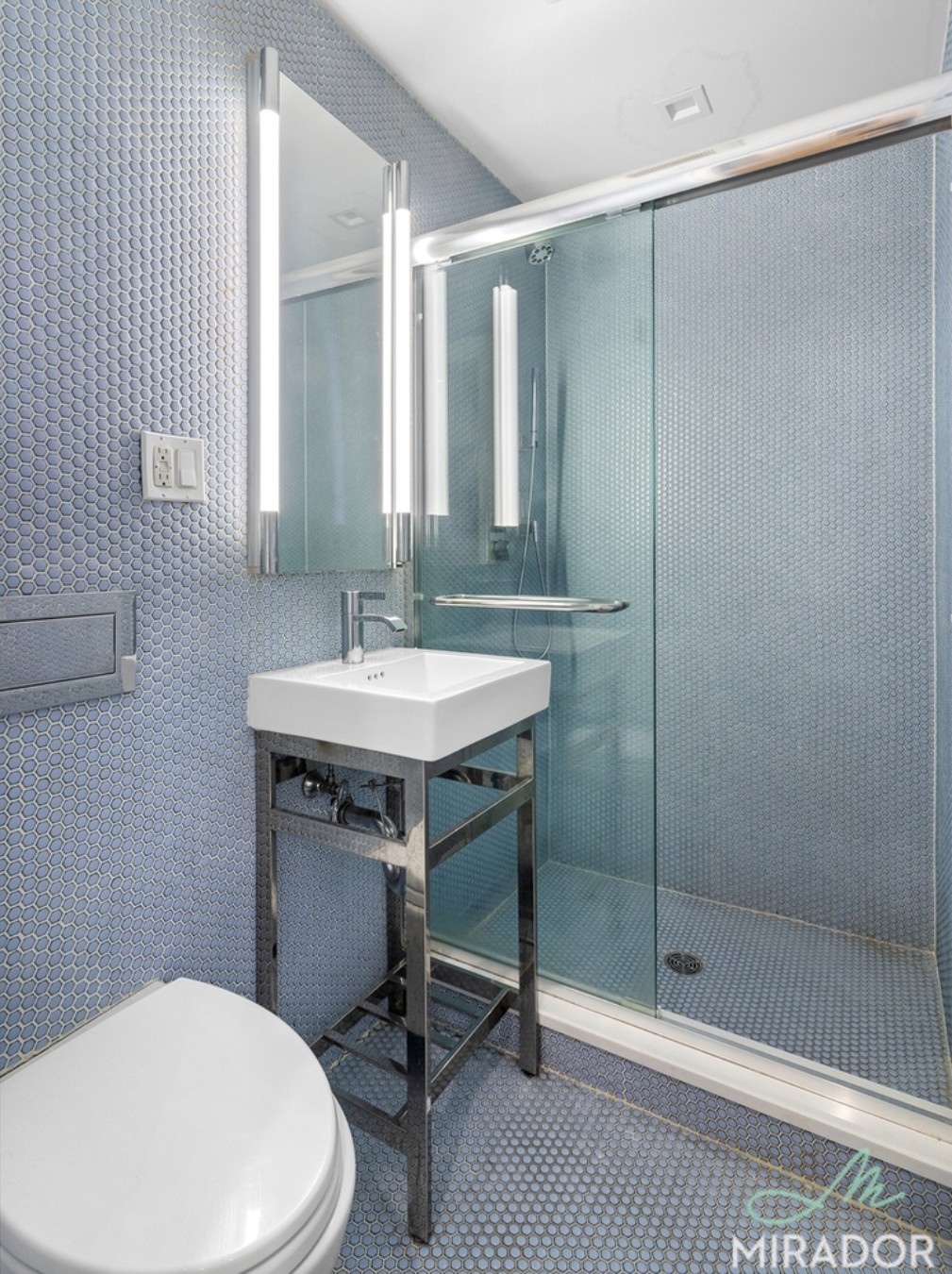 221 E 10th Street 14