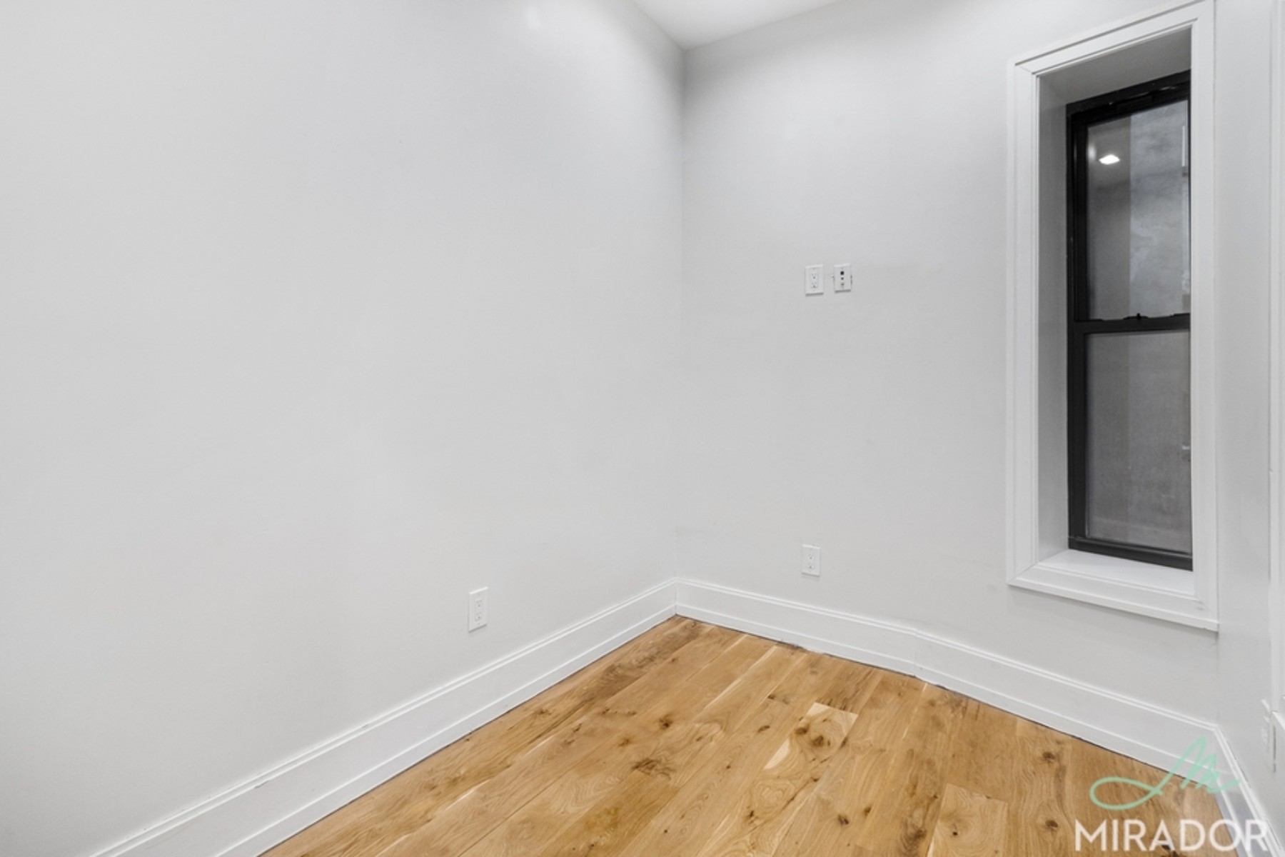 221 E 10th Street 14