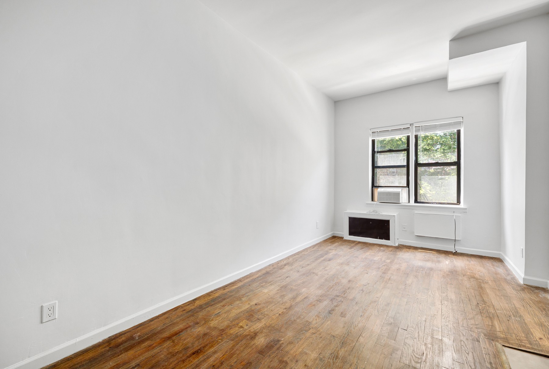307 W 29th Street 2a