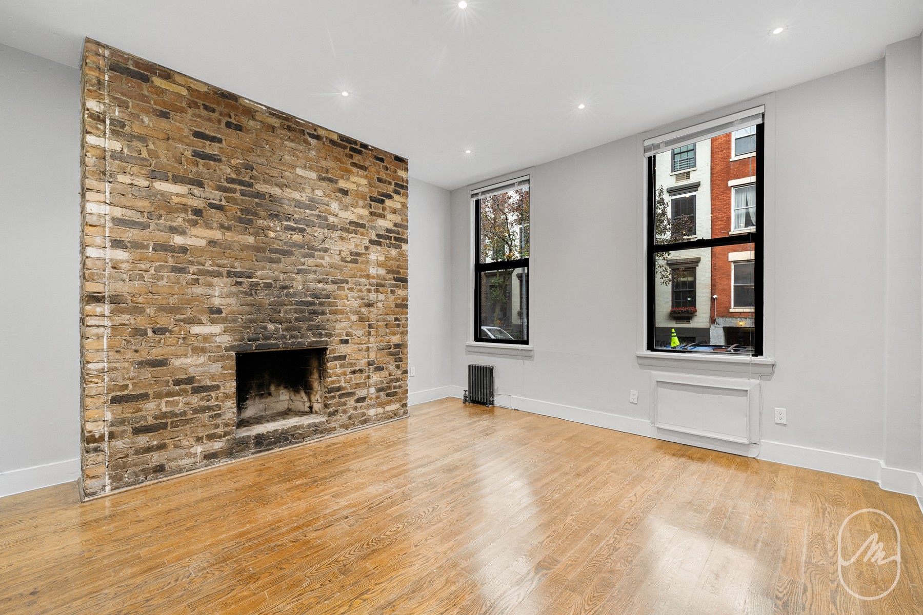 339 W 19th Street 1f