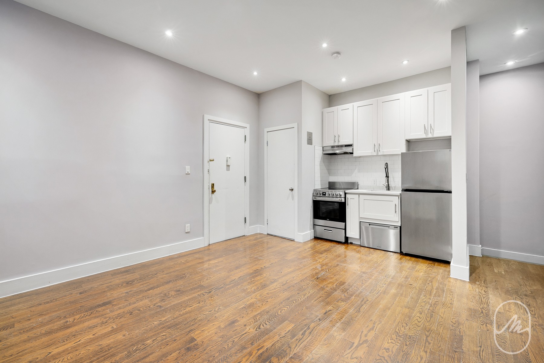 339 W 19th Street 1f