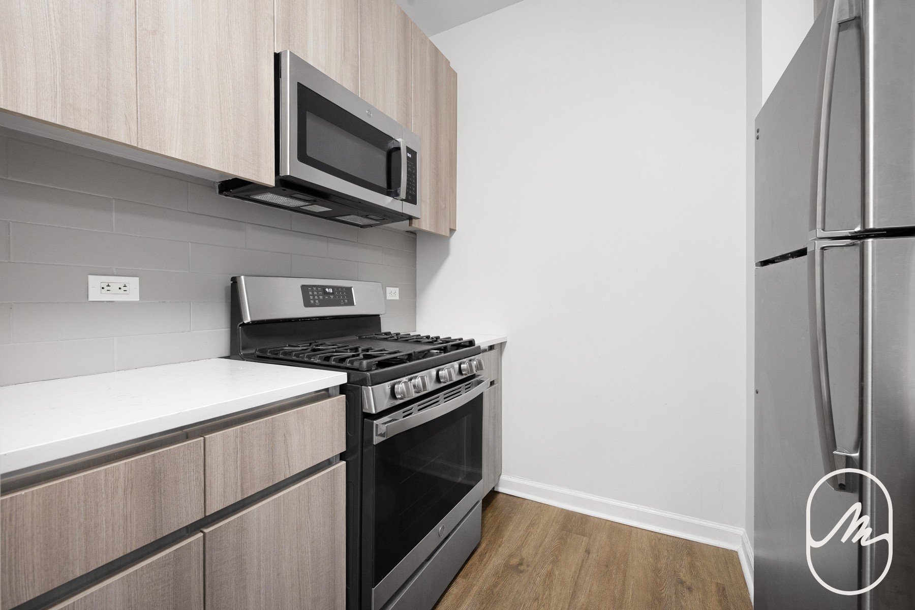 15 Park Row 10P