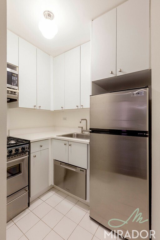 127 4th Avenue 6A