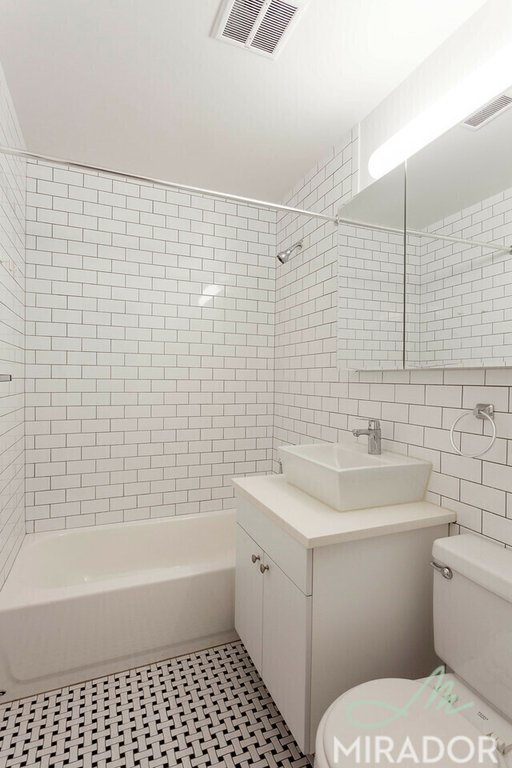 304 E 20th Street 2E