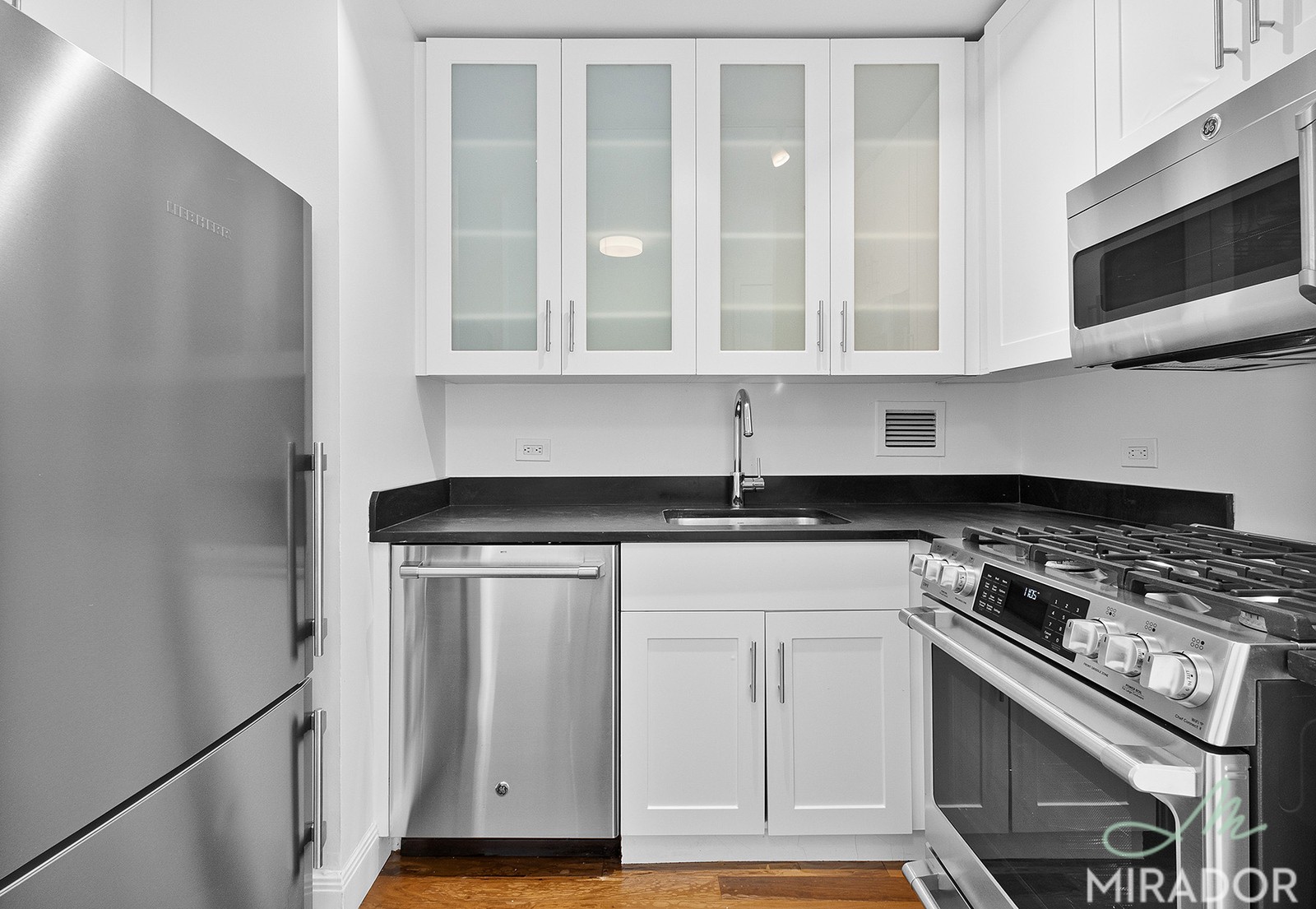 290 3rd Avenue 19E