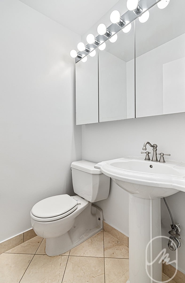 270 Park Avenue S 7F