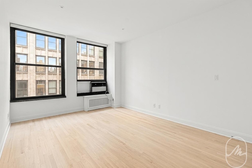 270 Park Avenue S 7F