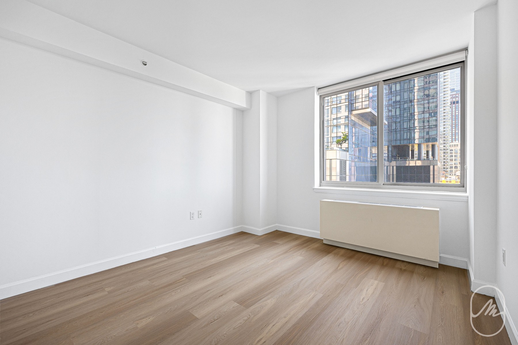 561 10th Avenue 19G