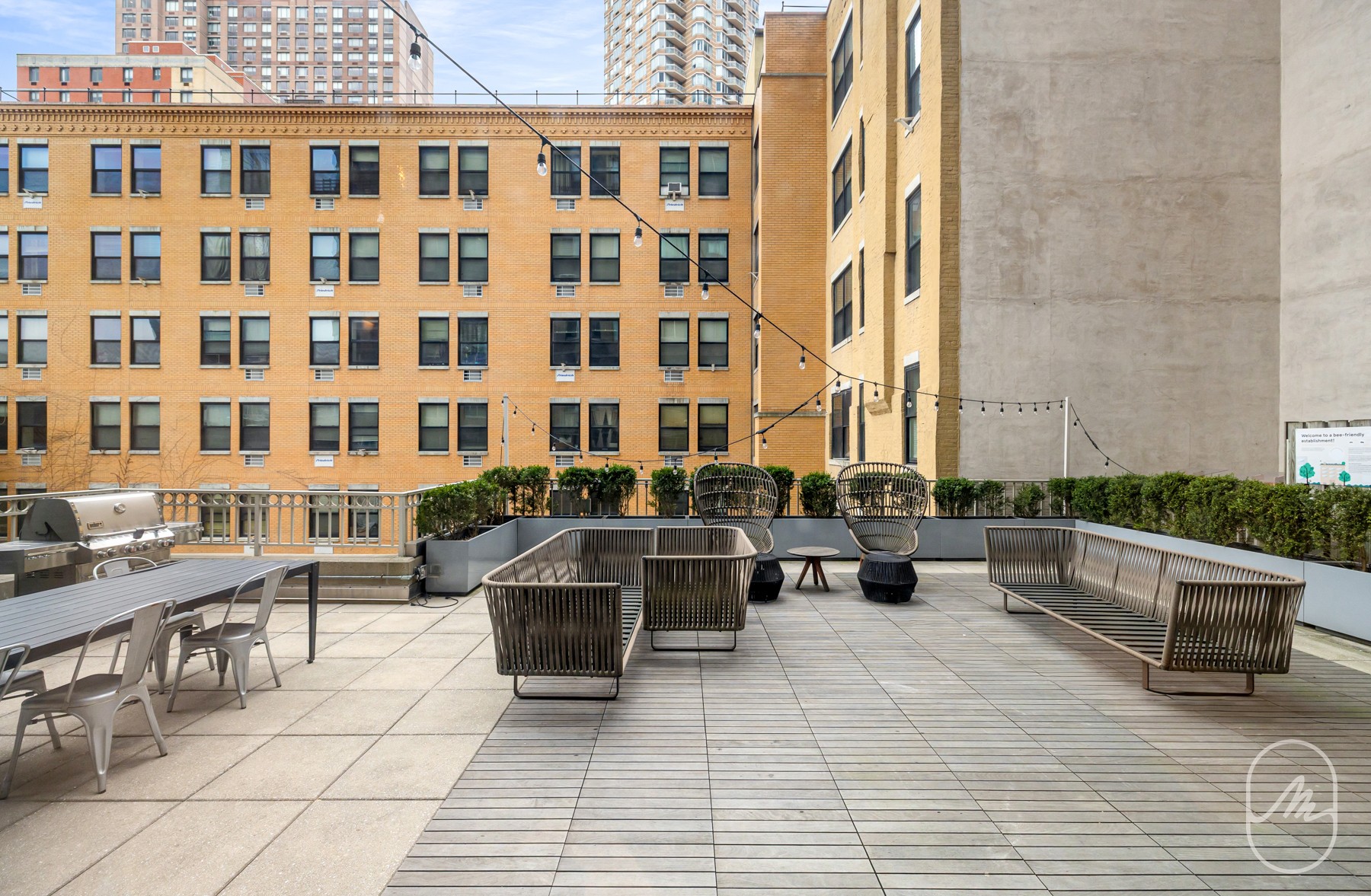 561 10th Avenue 19G