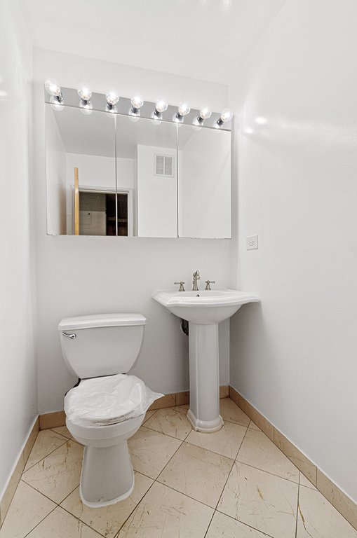 330 E 39th Street 12M