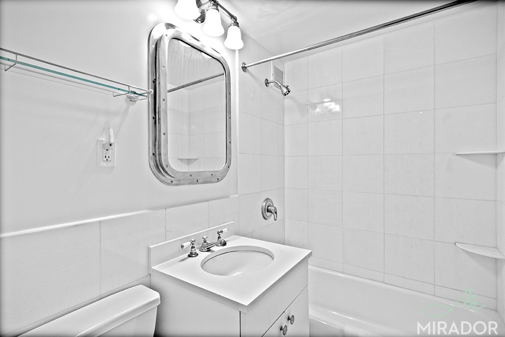 255 W 14th Street 5J