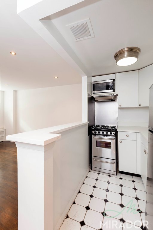 27 W 16th Street 3C