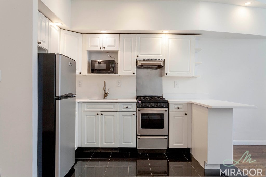 39 W 16th Street 3R