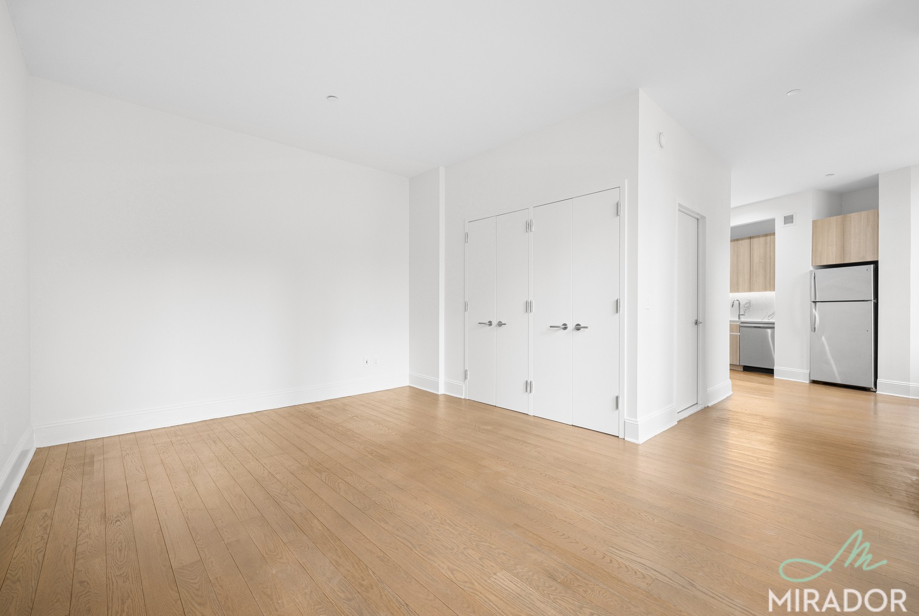 15 Park Row 16A