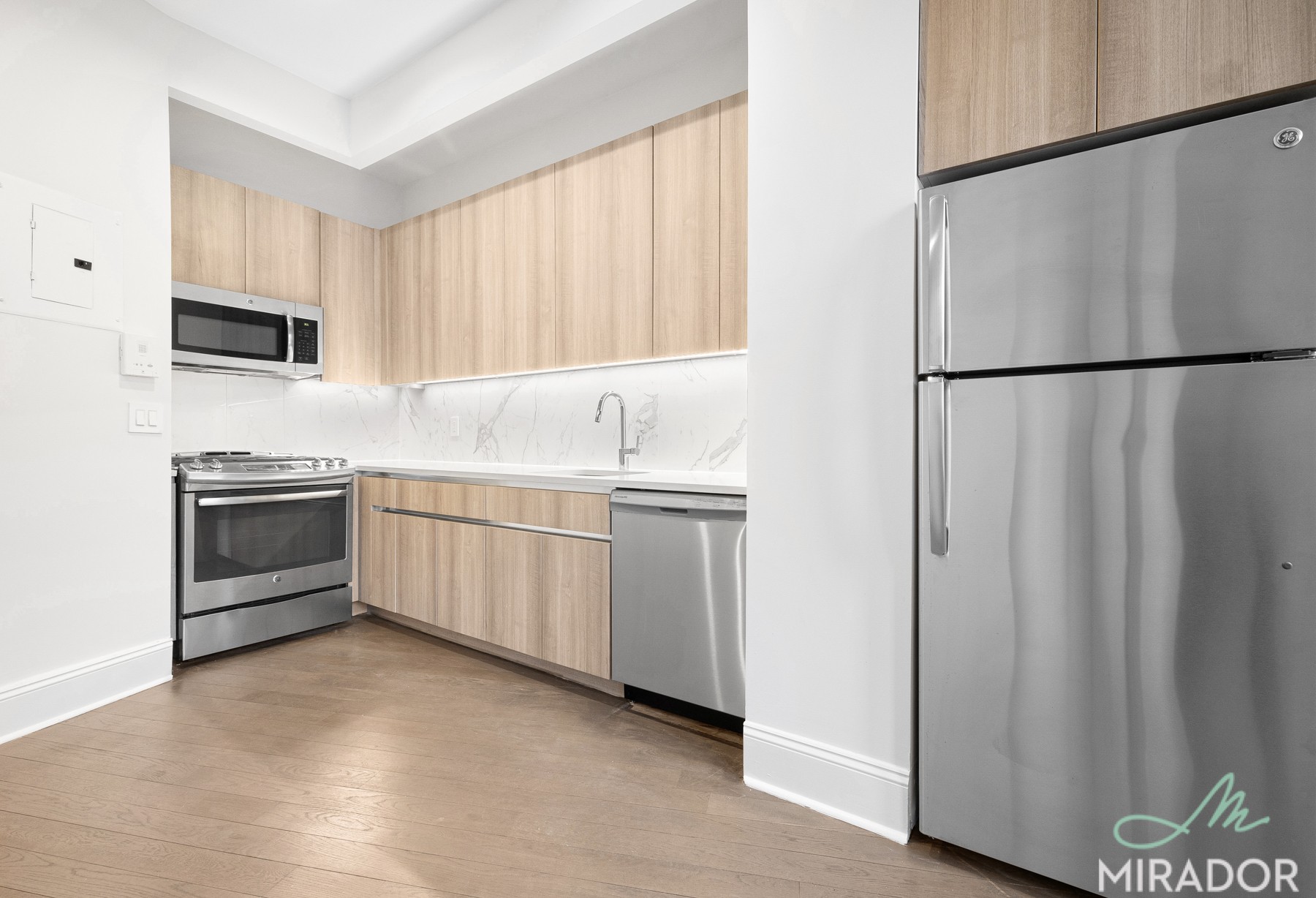 15 Park Row 16A