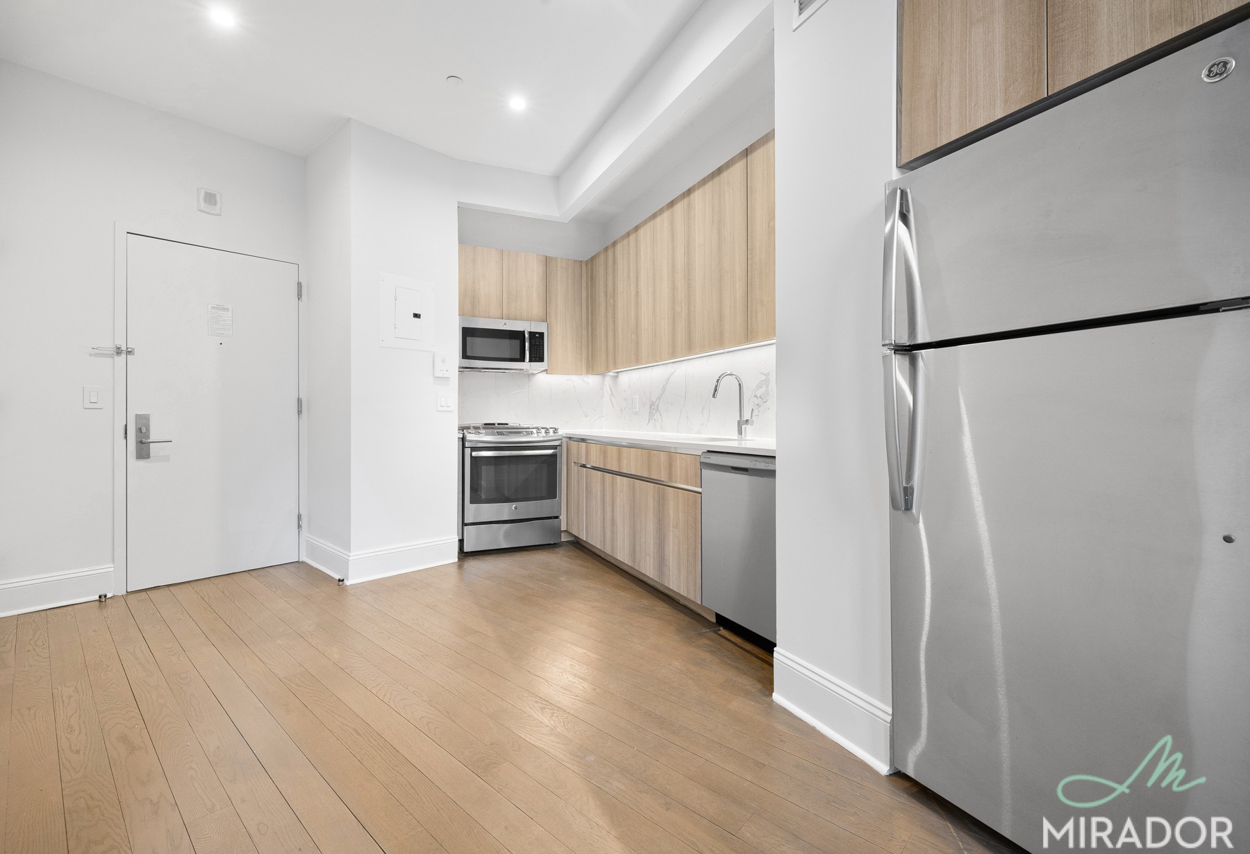 15 Park Row 16A