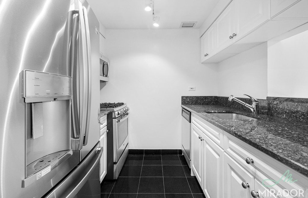 60 W 23rd Street 1044