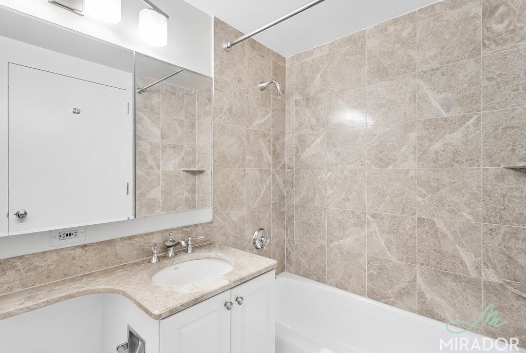 60 W 23rd Street 1044
