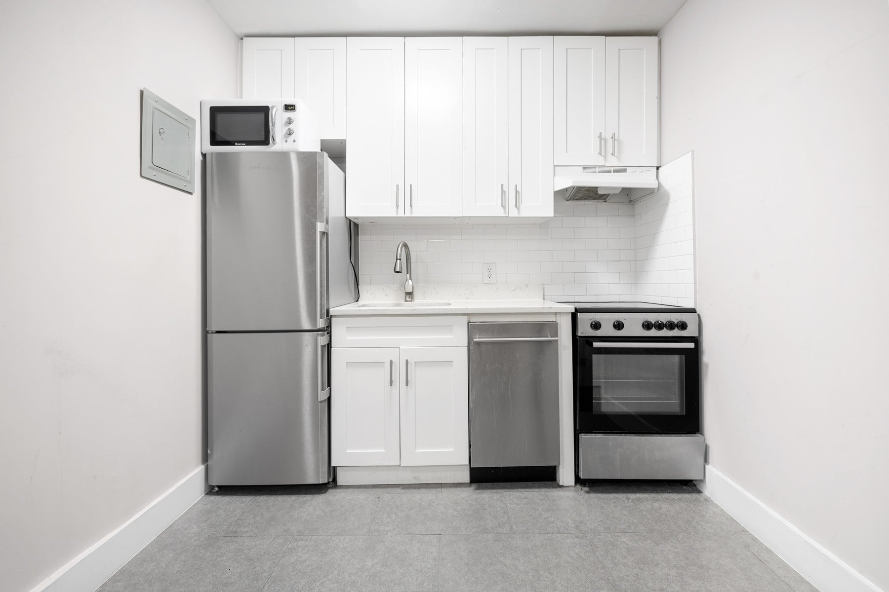 416 W 23rd Street 3c