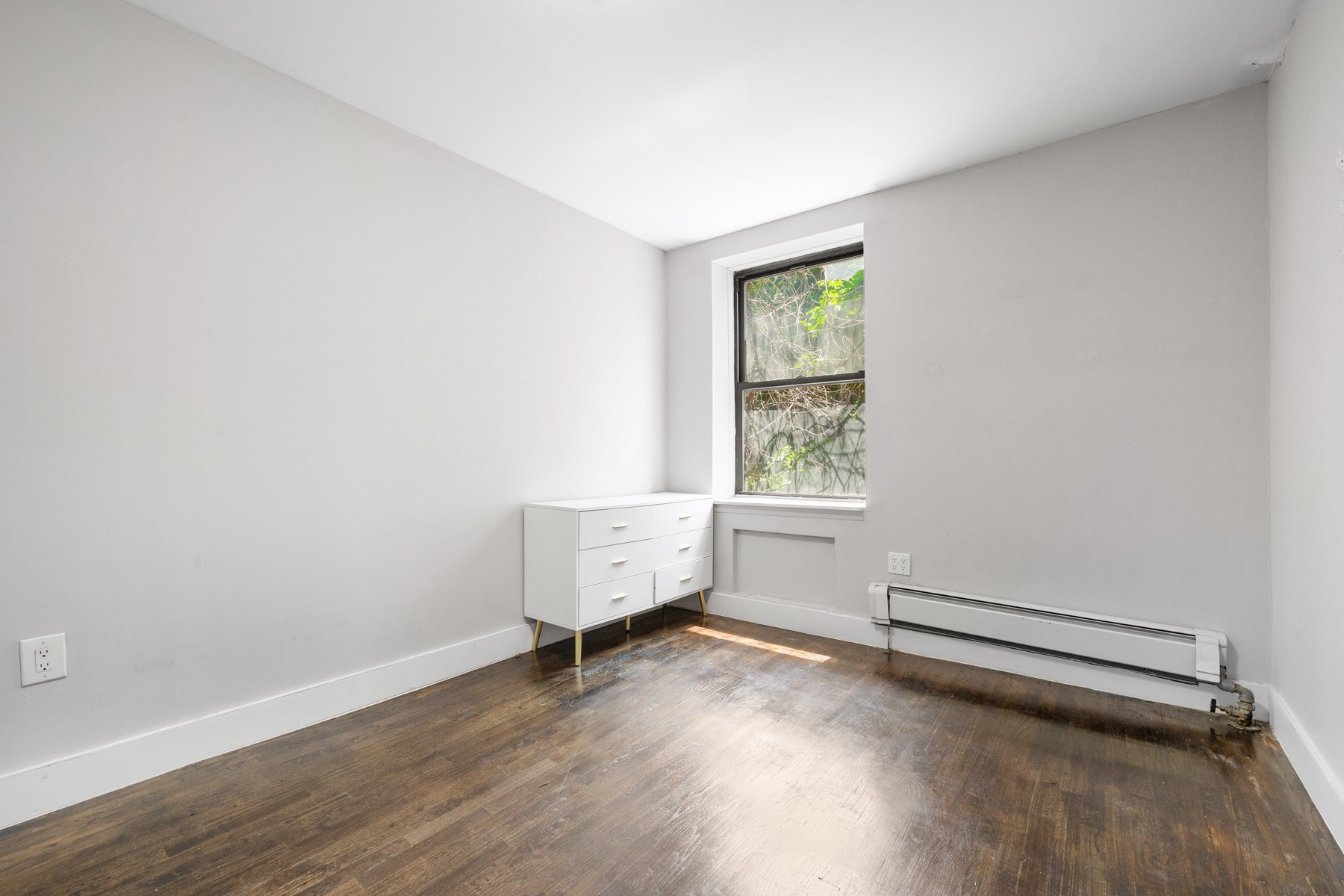 416 W 23rd Street 3c