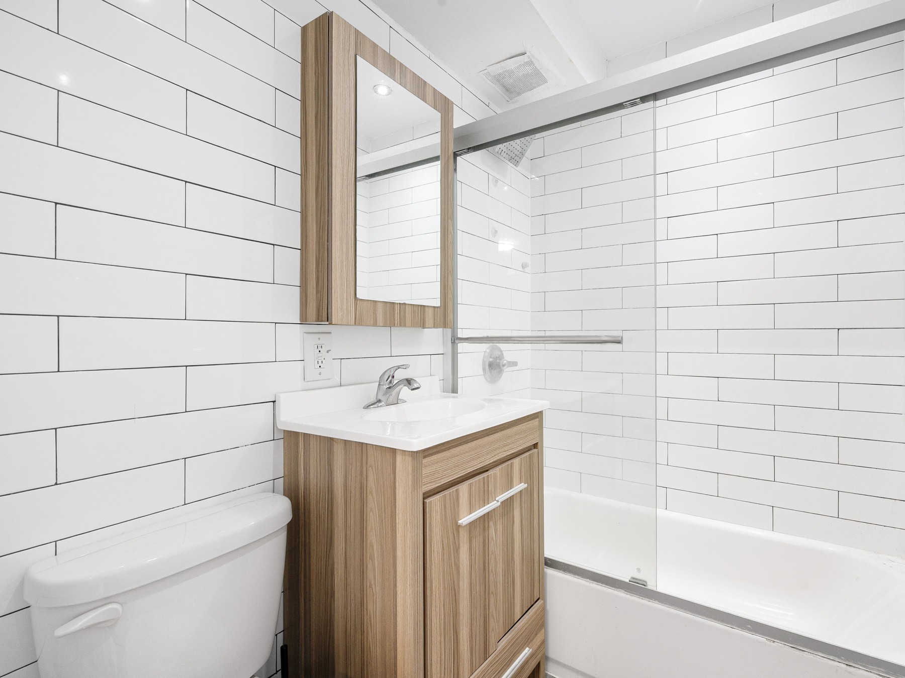416 W 23rd Street 3c