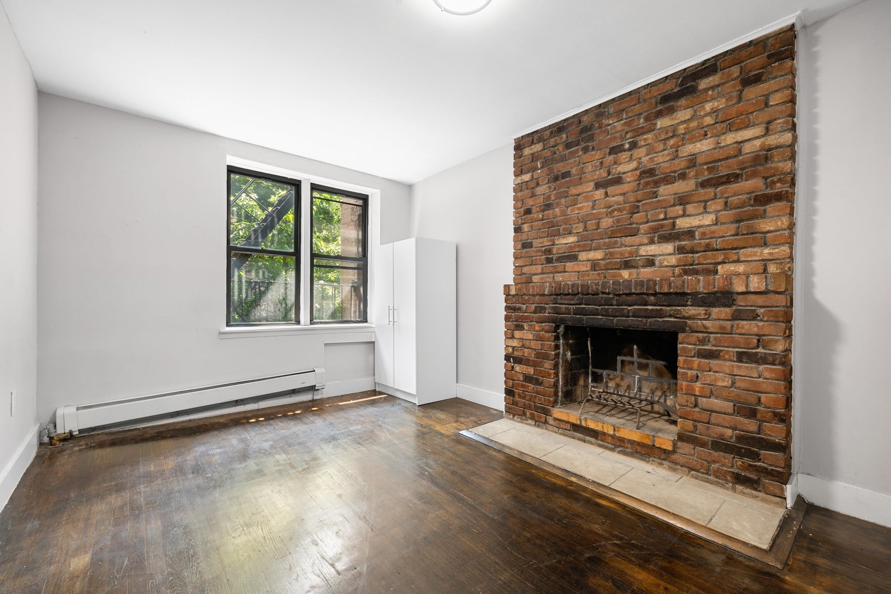 416 W 23rd Street 3c