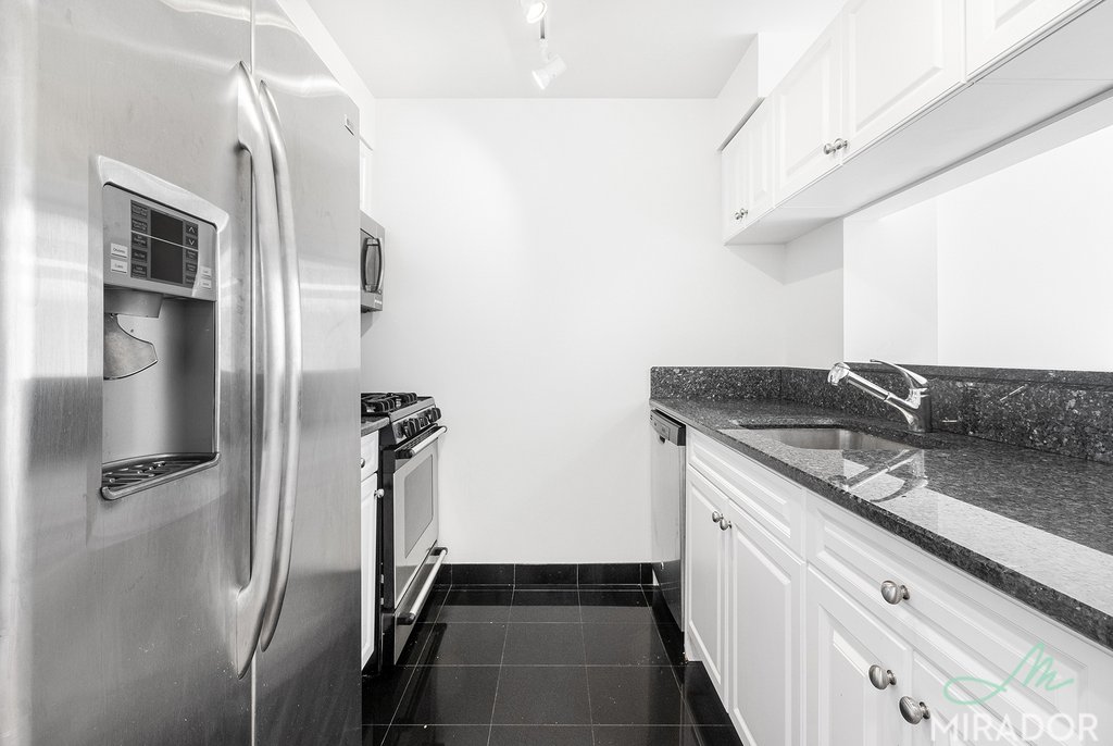 60 W 23rd Street 842
