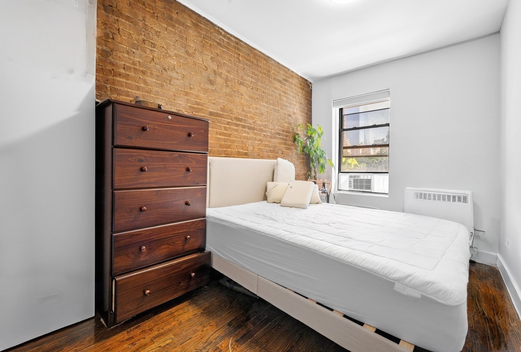 326 W 23rd Street 3F