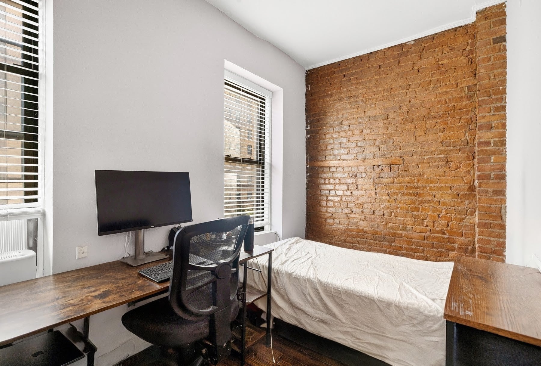 326 W 23rd Street 3F
