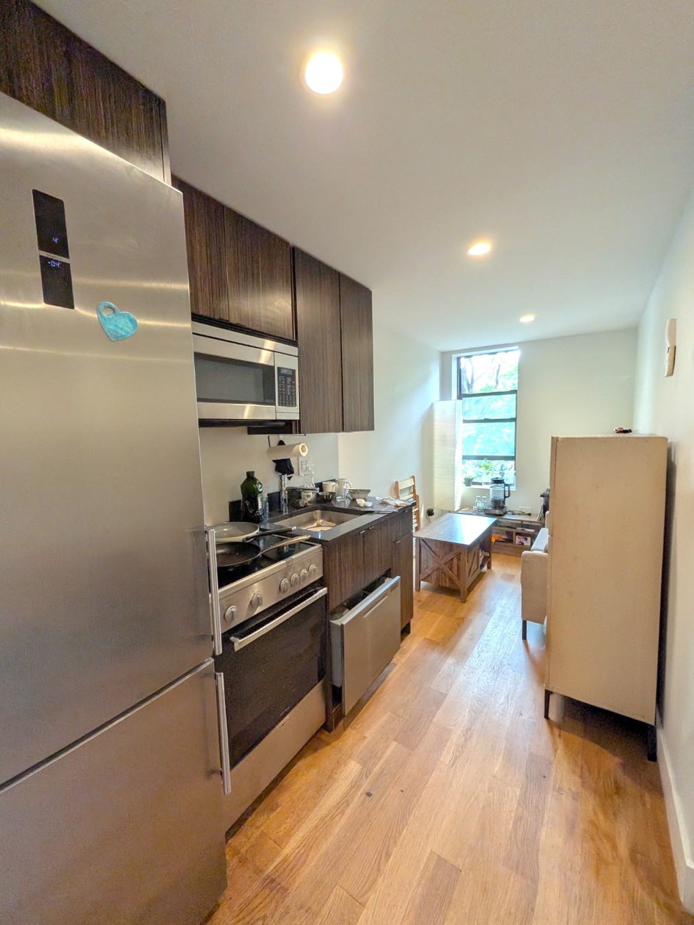 738 E 6th Street 4b