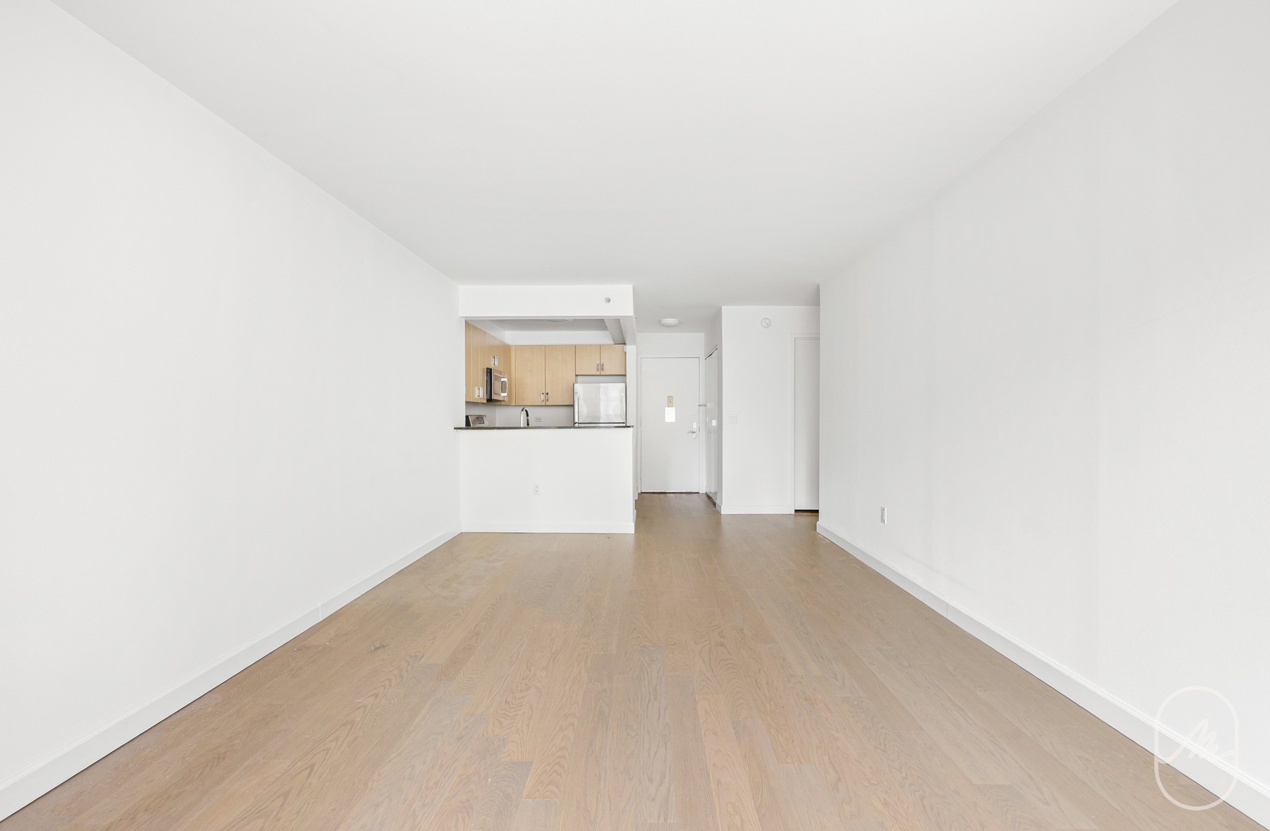 561 10th Avenue 5G