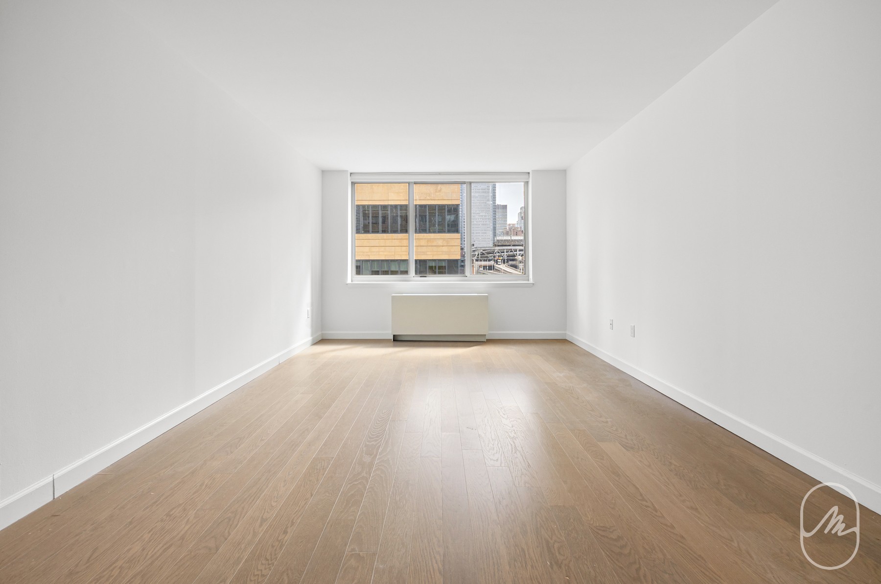 561 10th Avenue 5G