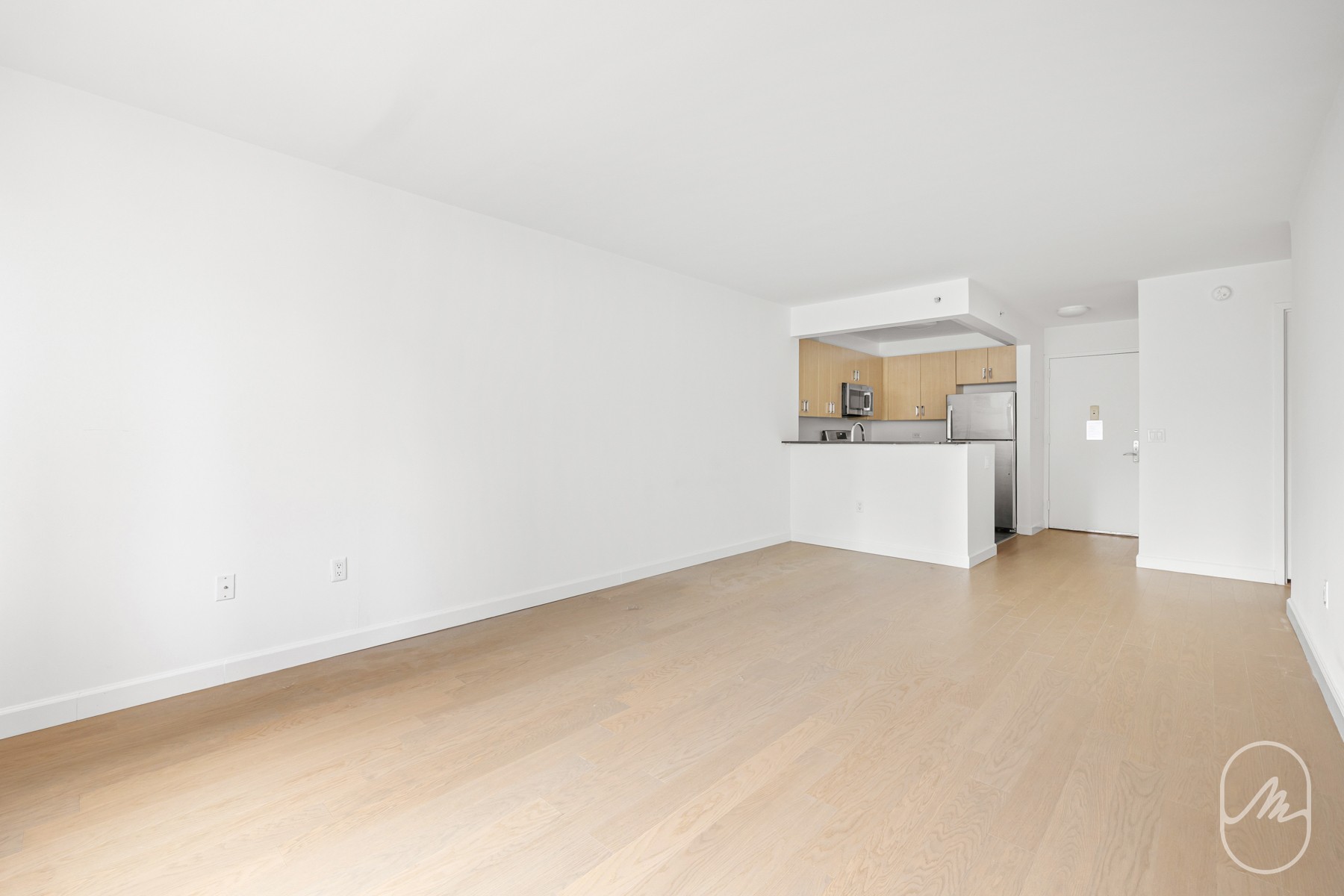 561 10th Avenue 5G