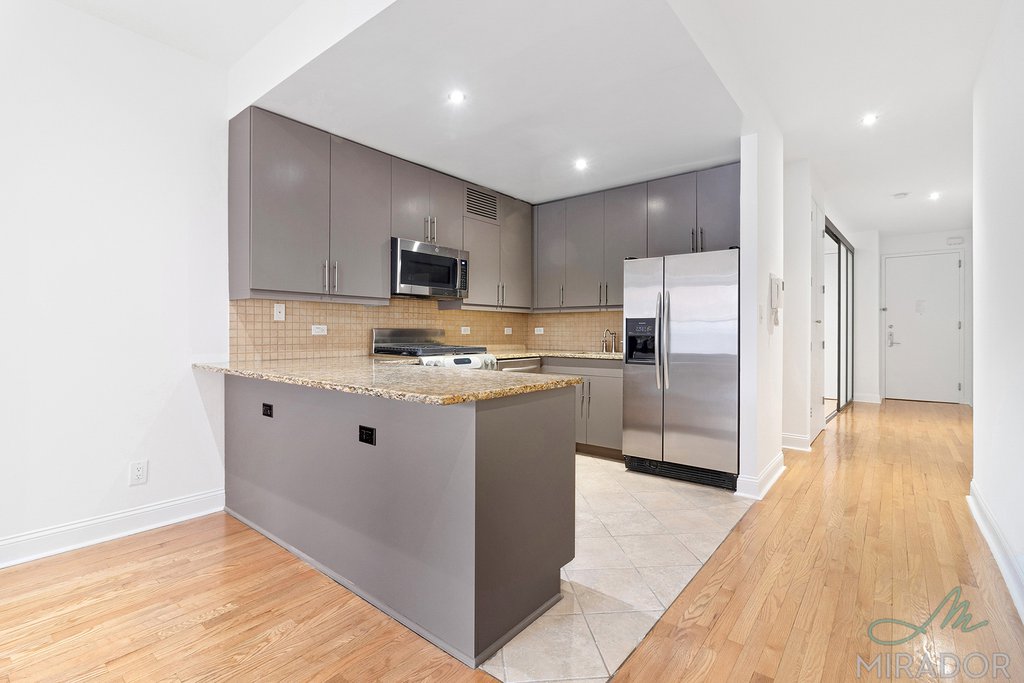 270 Park Avenue S 8C