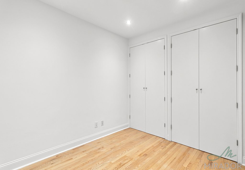 270 Park Avenue S 8C