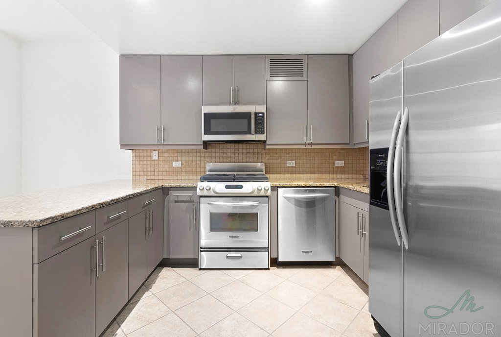270 Park Avenue S 8C