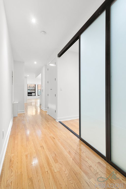 270 Park Avenue S 8C