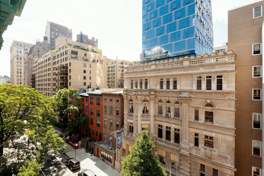 27 W 16th Street 2C