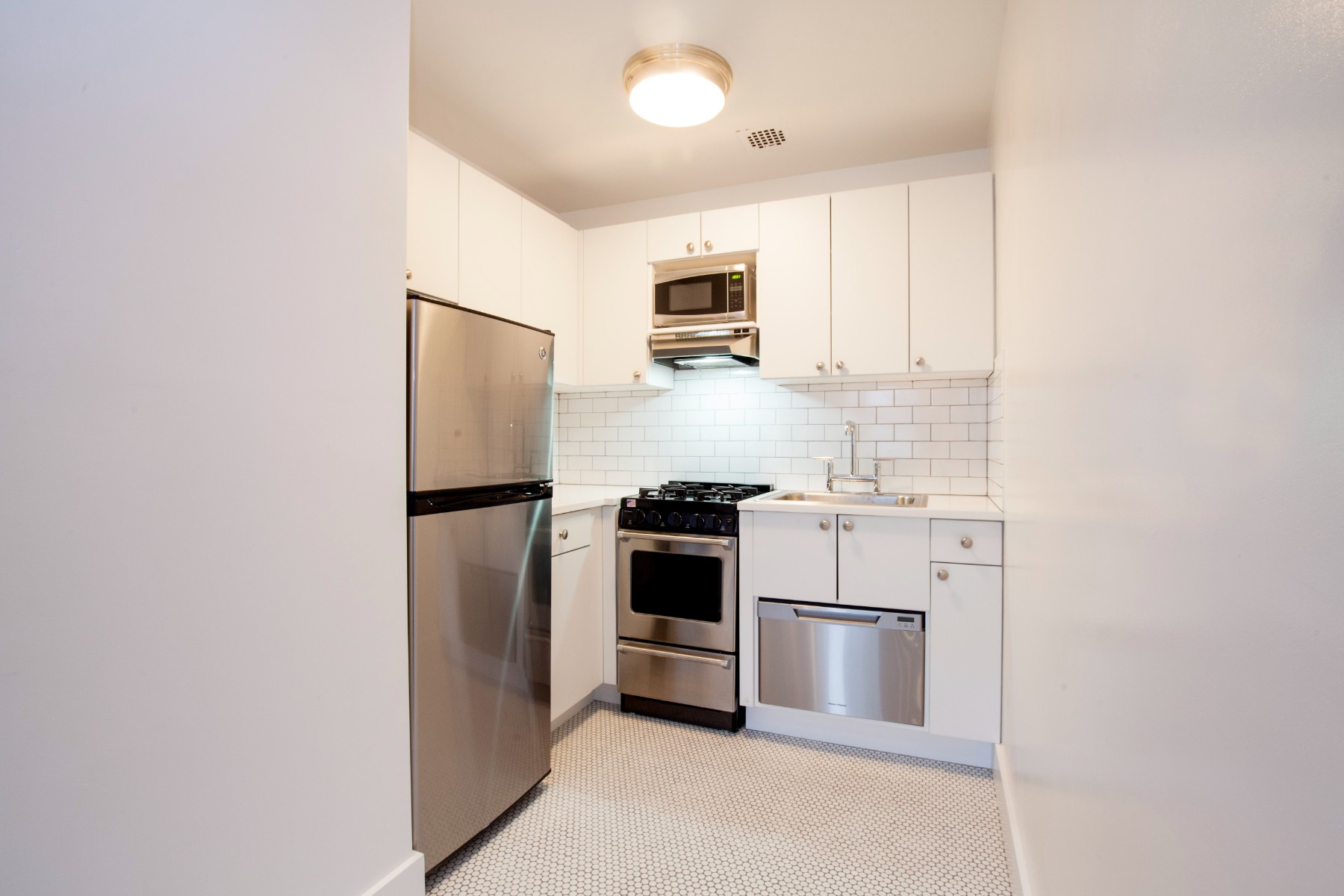 27 W 16th Street 3J