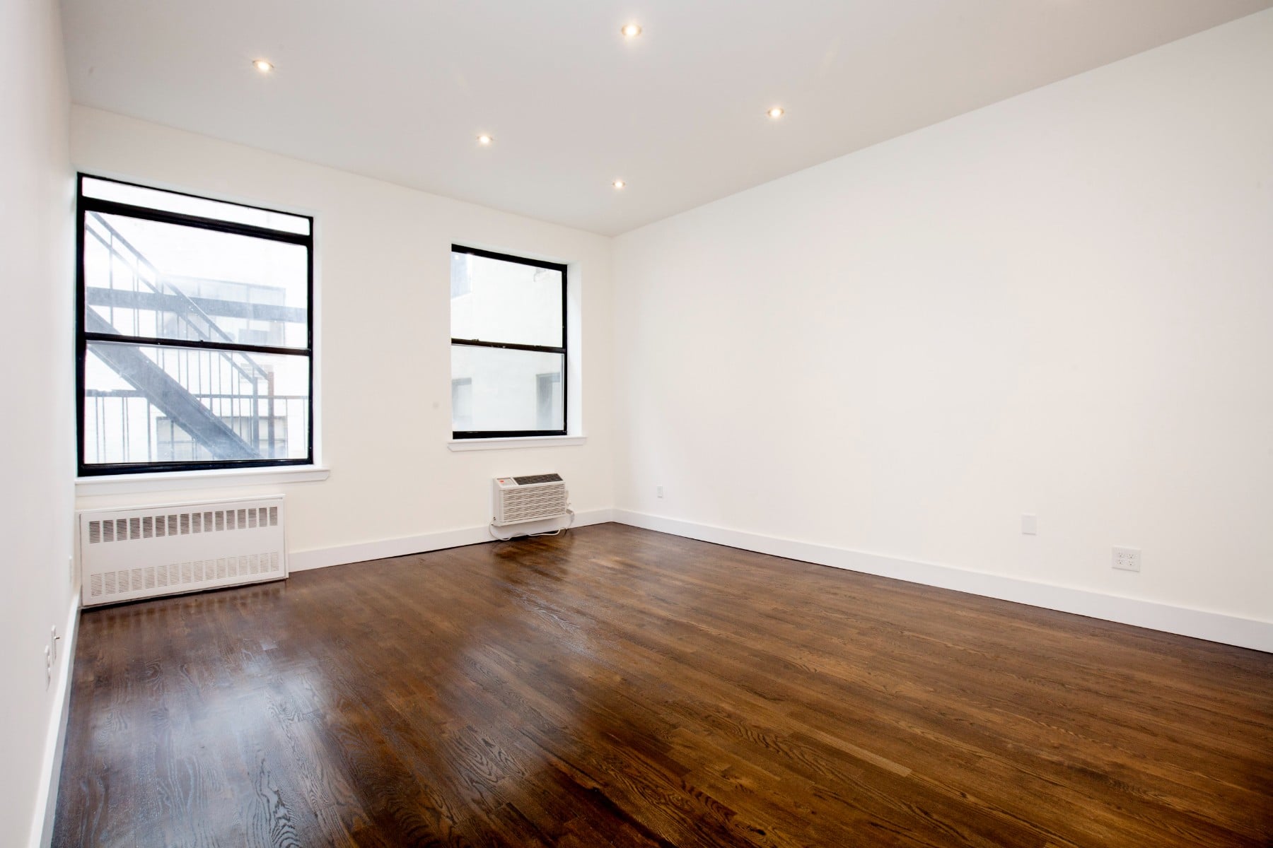 27 W 16th Street 3J