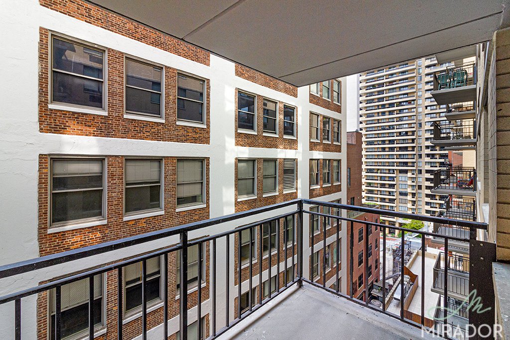 330 E 39th Street 10M